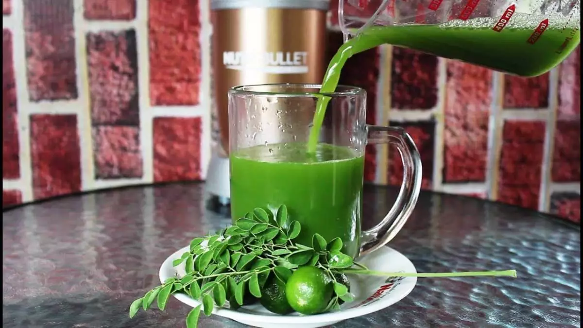 Moringa and curry leaves juice to stop hair fall permanently