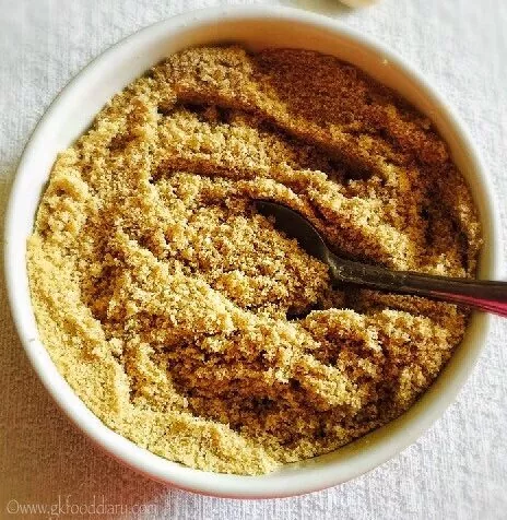 Final product: Home-made protein powder in a bowl 