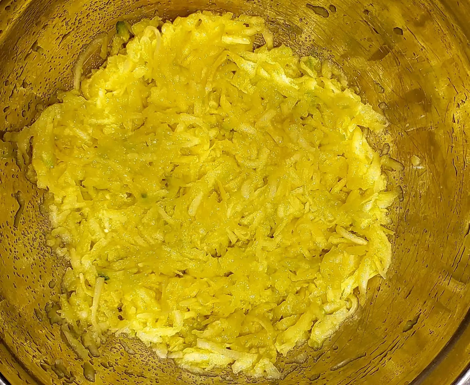 Grated Mango for making Raw Mango rice